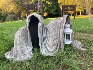 Sat Sep 26 Ghost Holding Lantern 260926101